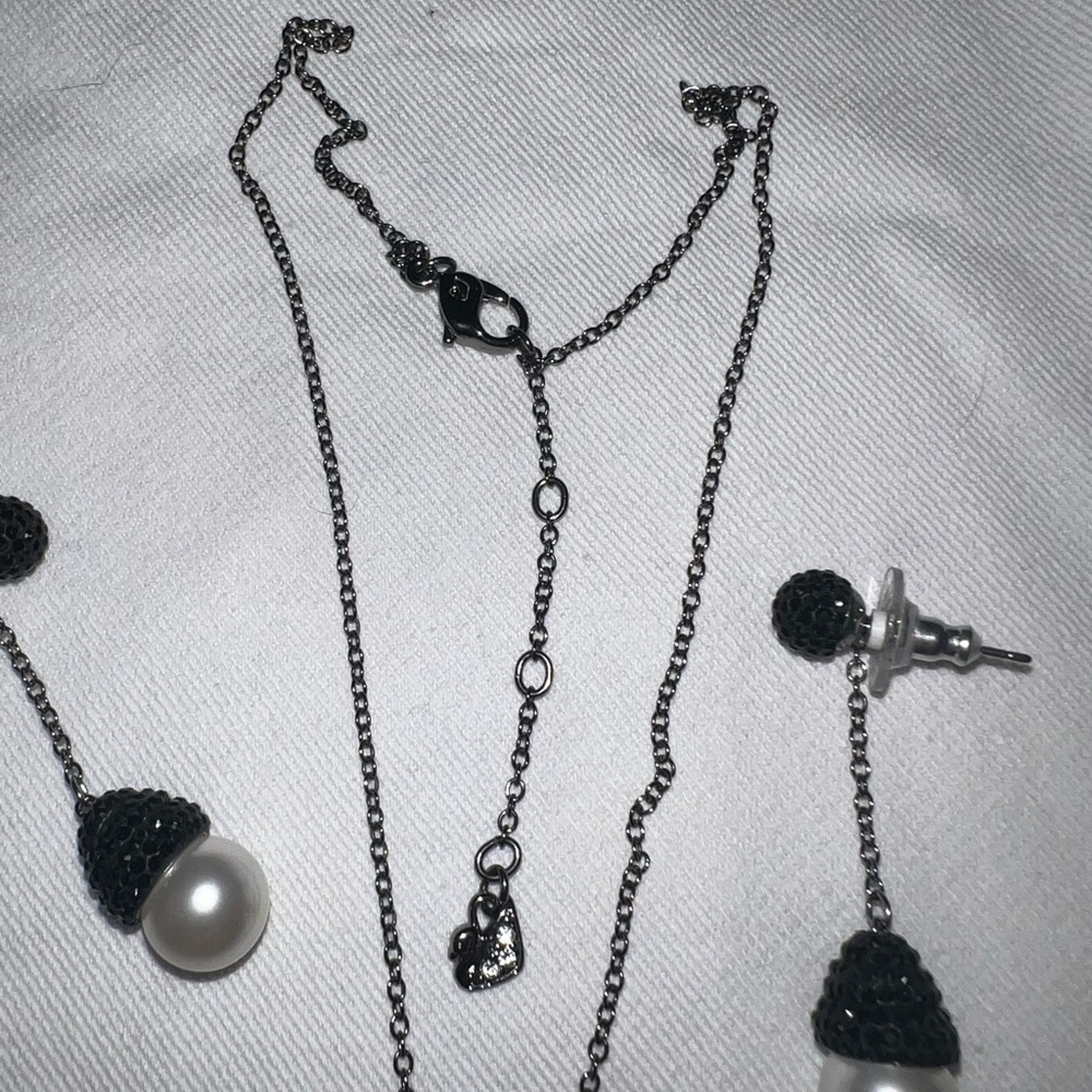 Swarovski Pearl Set - Picture 3 of 3
